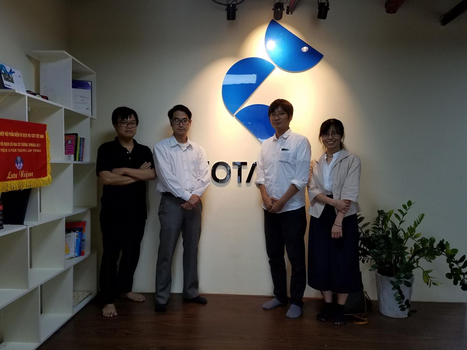 CEO of Yadokari visits Sotatek's office