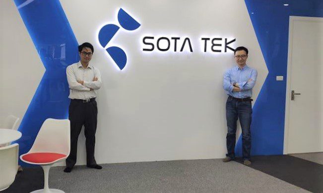 Token Market surrogate visits SotaTek's new office